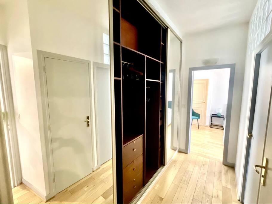 Gustave - Charming Eiffel Tower Appartement - Paris Ngoại thất bức ảnh